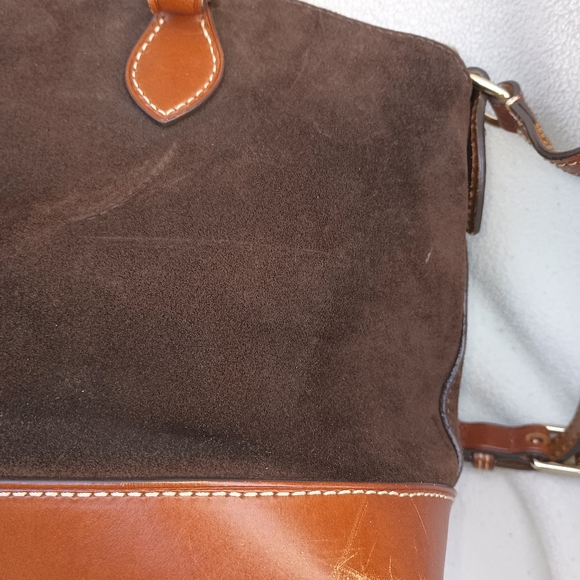 Dooney and Bourke brown suede Darcy satchel - Picture 5 of 10